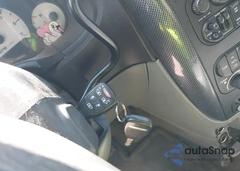 2006 Dodge Grand Caravan Sxt z USA, uszkodzony, nr VIN 2D4GP44L06R612089